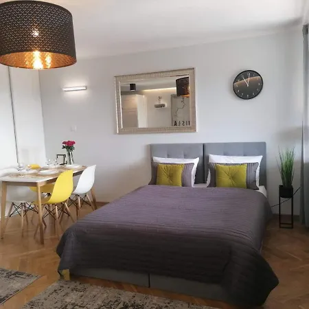 Apartament Widokowy Z Tarasem Bukowa
