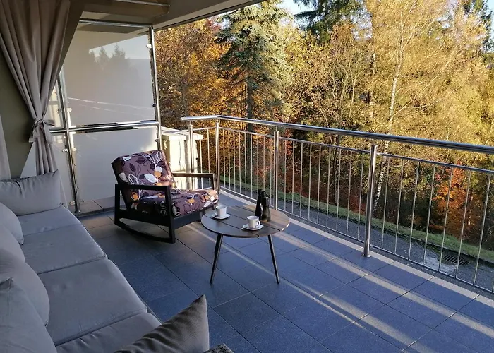 Widokowy Z Tarasem Bukowa דירה *